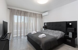 4 chambres, fer et planche à repasser, Wi-Fi, literie fournie