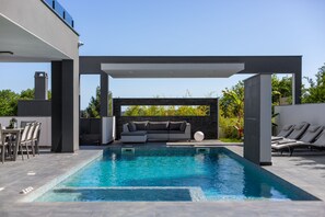 Piscine extérieure