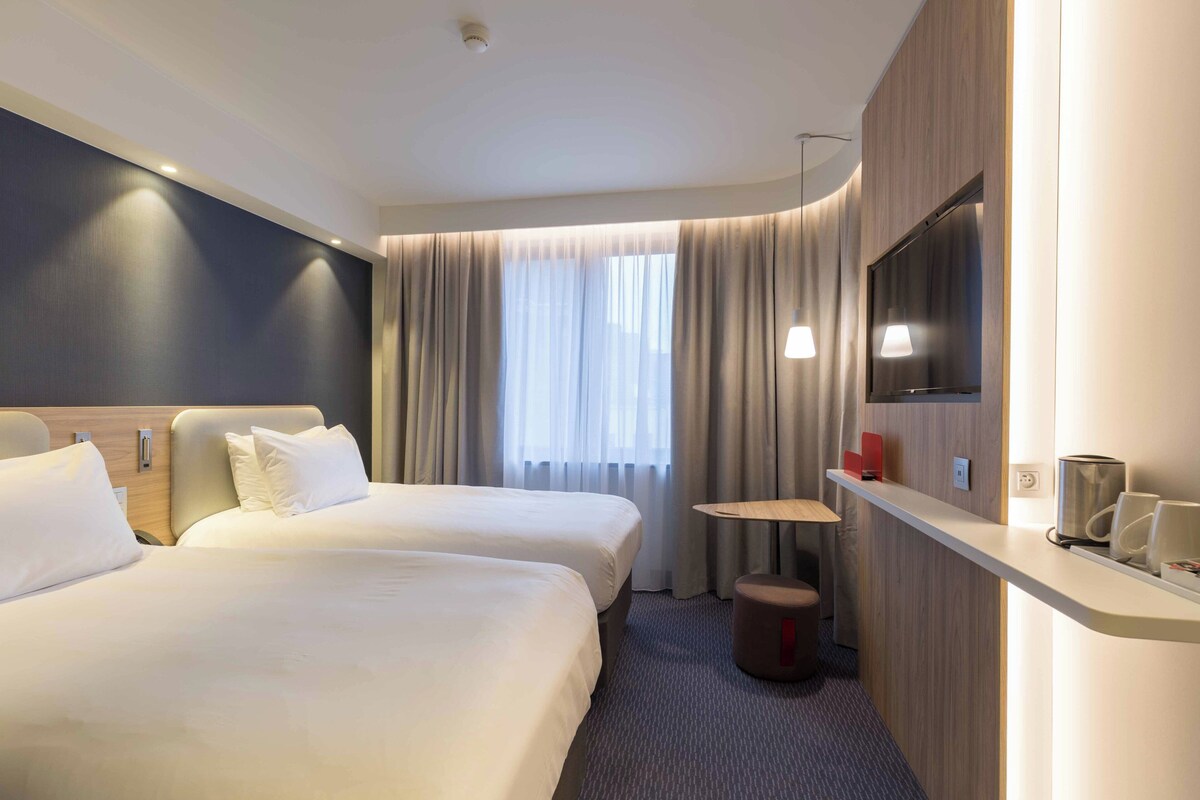 1 bedroom, hypo-allergenic bedding available, desk, laptop workspace
