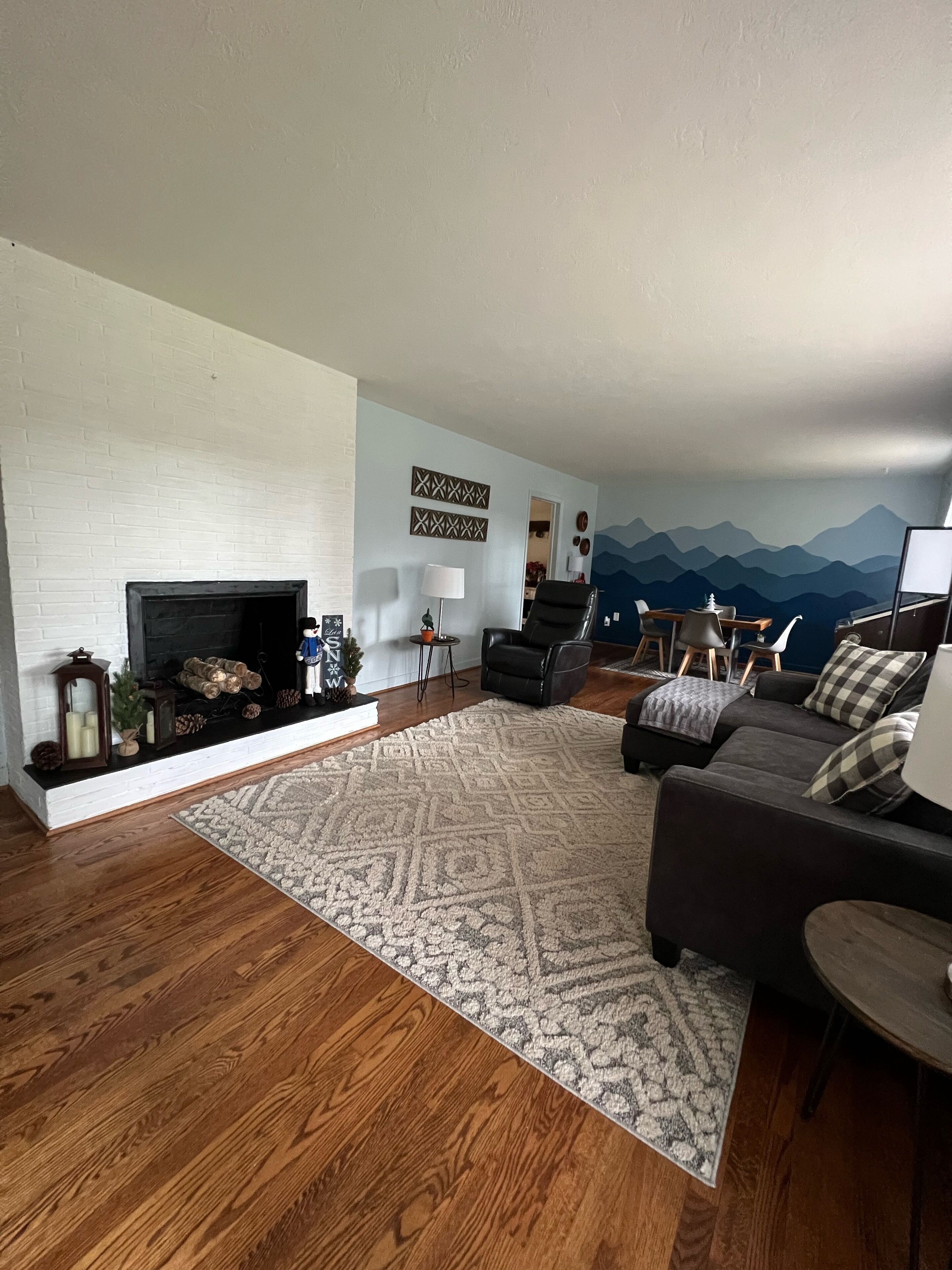 Smart TV, video games, DVD player, books