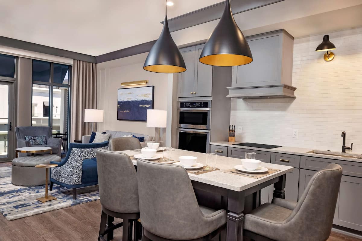 microwave, coffee/tea maker, high chair, blender