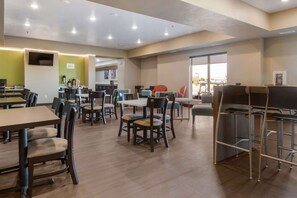 Desayuno continental incluido todos los días