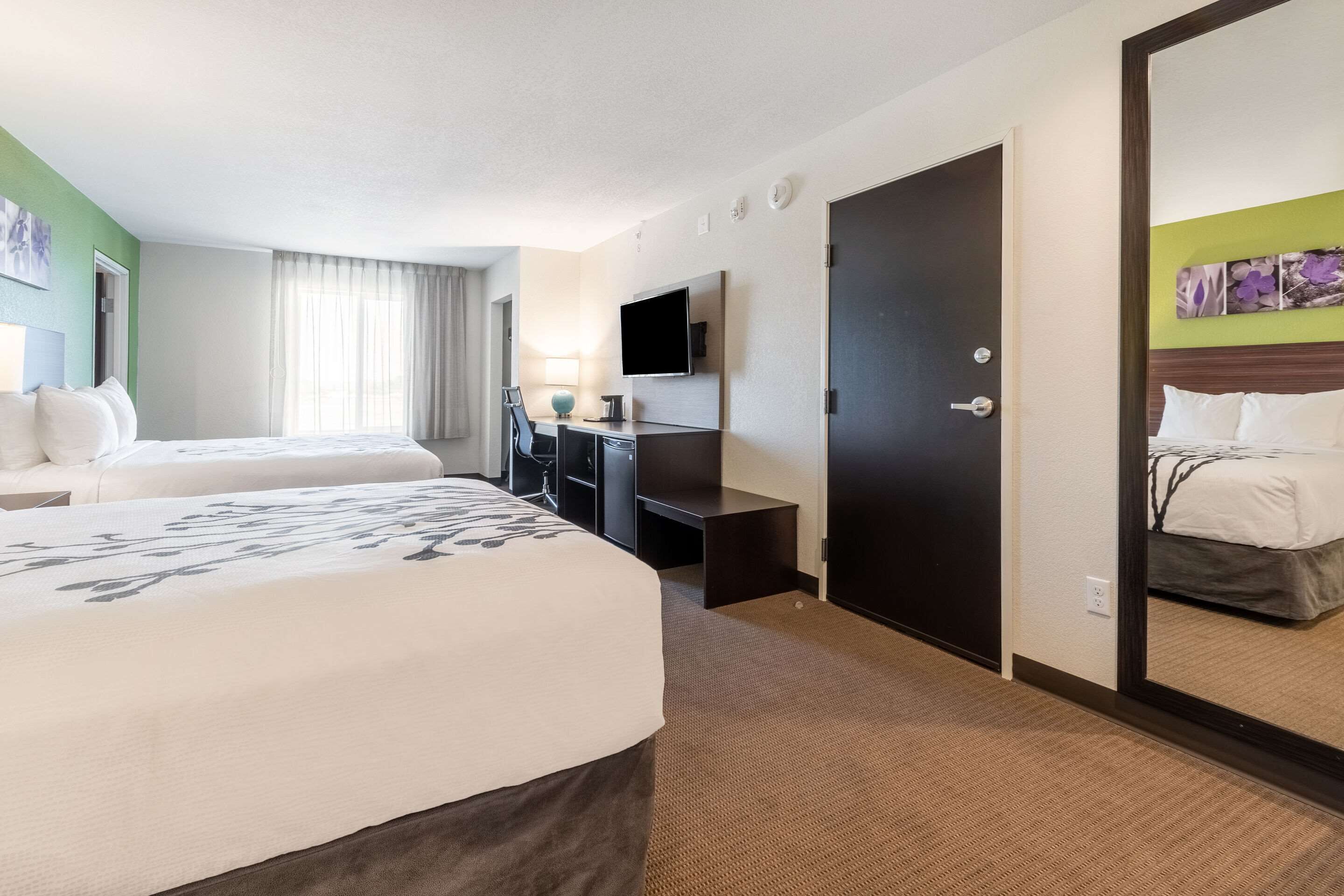 standard room, 2 queen beds, non smoking | desk, free wifi