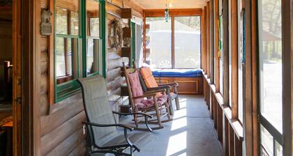 River Frontage - Fire Pit - Screened Porch
