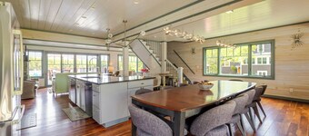Waterfront Masterpiece House AMAZING LOCATION walking distance to Main Street