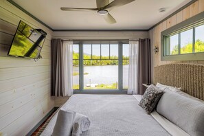 6 bedrooms, desk, iron/ironing board, travel cot - Waterfront Masterpiece House AMAZING LOCATION walking distance to Main Street (Lake Placid)