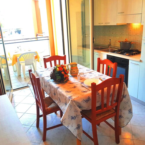 Two-room apartment up to 4 people on the 1st floor in Gallipoli in lido San Giovanni area SG218