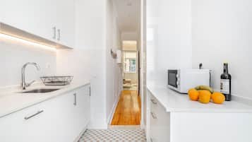 Apartamento, 2 habitaciones | Cocina privada | Frigorífico, microondas, placa de cocina y lavavajillas