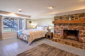 3 makuuhuonetta, silitysrauta/-lauta, Wi-Fi