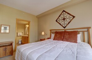 3 makuuhuonetta, silitysrauta/-lauta, ilmainen Wi-Fi, vuodevaatteet