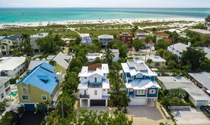 Property grounds - Beach Escape by AMI Locals (Anna Maria)