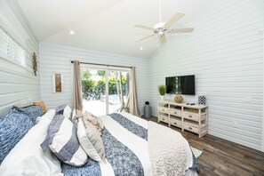 4 bedrooms - Barefoot Bungalow by AMI Locals (Holmes Beach)