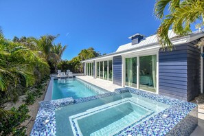 House, 4 Bedrooms | Pool - Barefoot Bungalow by AMI Locals (Holmes Beach)