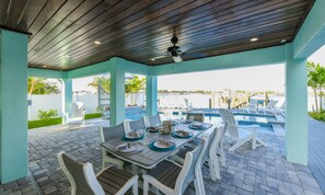 House, 5 Bedrooms | Dining