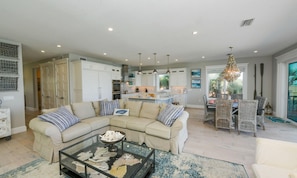 Living room - Bay View Beauty by AMI Locals (Anna Maria)