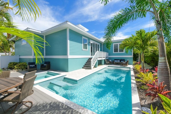 House, 5 Bedrooms | Exterior