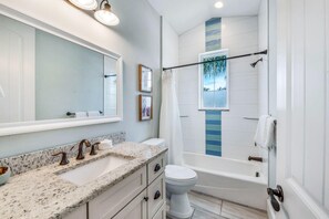 House, 5 Bedrooms | Bathroom