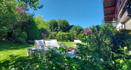 Chalet in the heart of the village of Combloux facing Mont Blanc