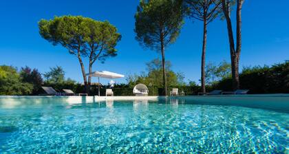 Beautiful villa with swimming pool and air conditioning, near Lucca