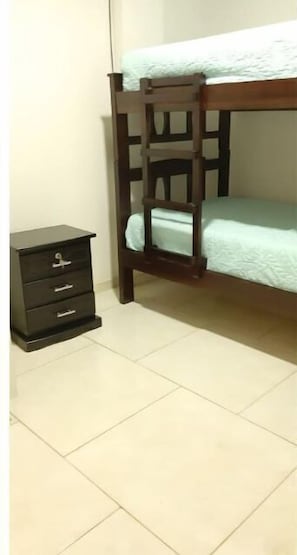 2 habitaciones, wifi gratis y ropa de cama