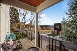 Property grounds - Experience the Best of SLC in This Urban Retreat!1/2 Block from Temple Square (Salt Lake City)