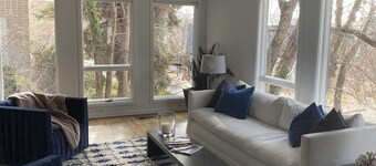 Experience the Best of SLC in This Urban Retreat!1/2 Block from Temple Square