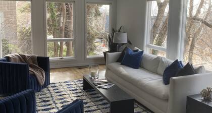 Experience the Best of SLC in This Urban Retreat!1/2 Block from Temple Square