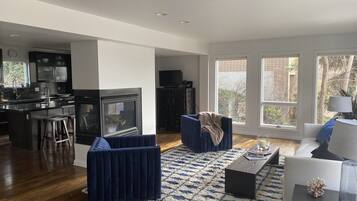 Smart TV, fireplace, DVD player, stereo