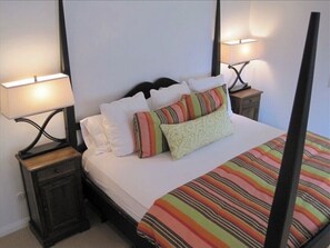 3 quartos, ferros/tábuas de passar roupa, berço de viagem