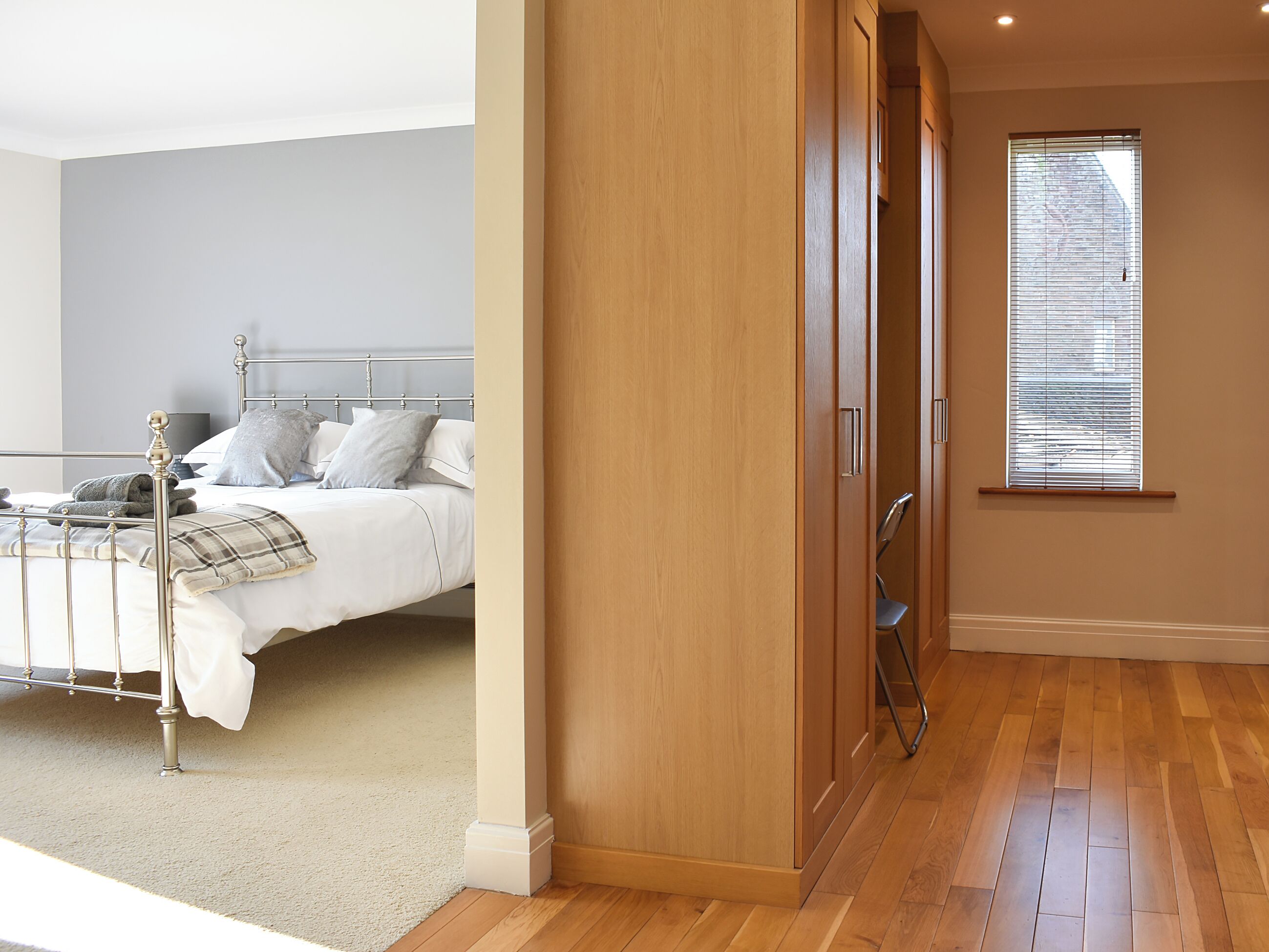 5 makuuhuonetta, ilmainen Wi-Fi, vuodevaatteet