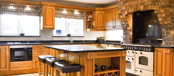 Large family home ideal for a special occasion or family get together.