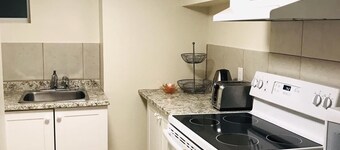 Tastefully decorated spacious apartment Burlington