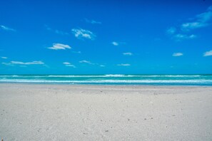 Condo, 2 Bedrooms, Ocean View | Beach