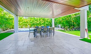 House, 4 Bedrooms | Dining