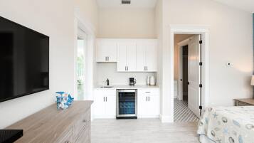 House, 4 Bedrooms | 4 bedrooms, iron/ironing board, bed sheets