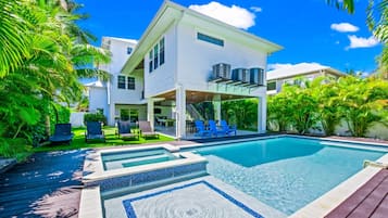 House, 4 Bedrooms | Exterior