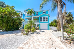 House, 4 Bedrooms | Exterior - Blue Pineapple by AMI Locals (Holmes Beach)