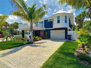 House, 4 Bedrooms | Exterior