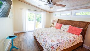 House, 3 Bedrooms - Bean Point Bungalow by AMI Locals (Anna Maria)