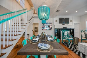 Casa, 4 habitaciones | Cocina privada | Refrigerador, microondas, parrilla de estufa y lavavajillas