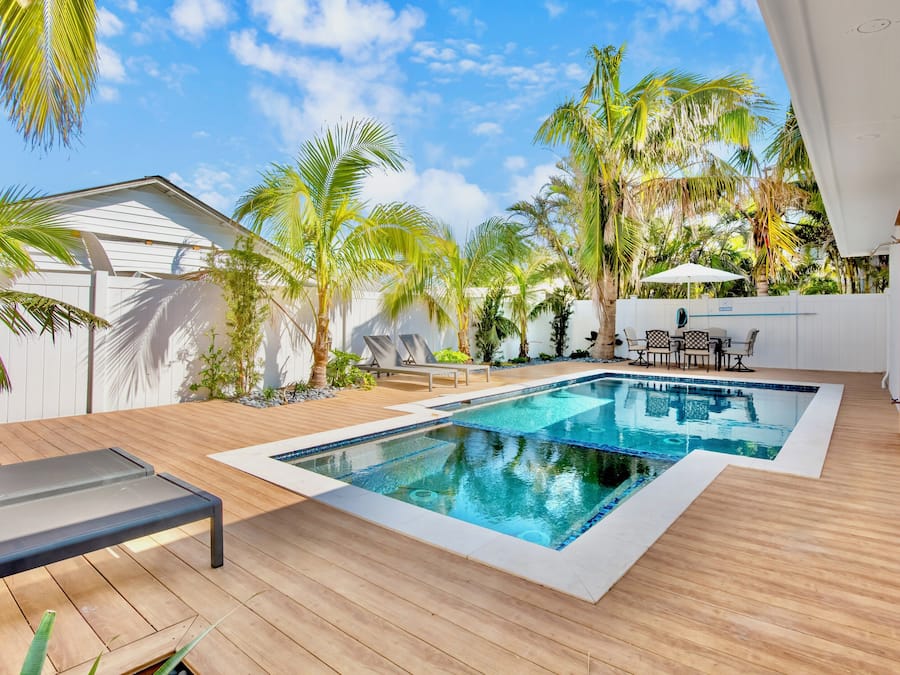Outdoor pool, open 8:00 AM to 8:00 PM, pool umbrellas, sun loungers
