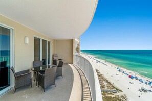 Outdoor dining - Ocean Villa 1302 (Panama City Beach)