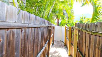 House, 2 Bedrooms | Balcony