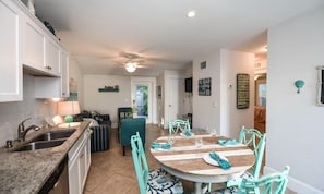 House, 2 Bedrooms | Dining