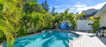 Coconut Cottage #1 by AMI Locals