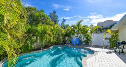 Coconut Cottage #1 by AMI Locals