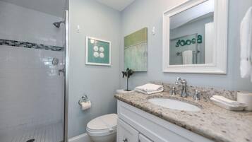 Maison, 3 chambres | Salle de bain | Serviettes fournies