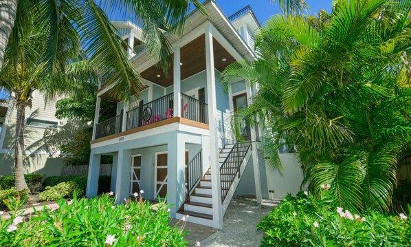 Nhà, 6 phòng ngủ | Ngoại thất