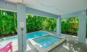 House, 6 Bedrooms | Pool