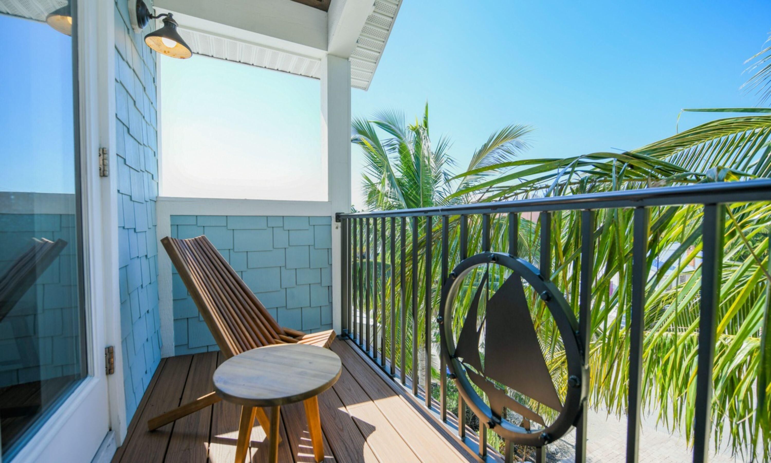 House, 6 Bedrooms | Balcony